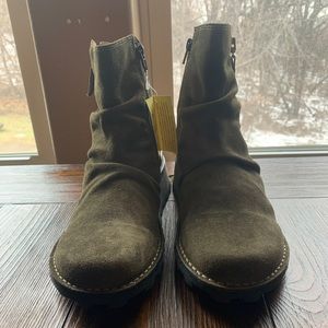 Fly London Short Boots Women’s Size 10